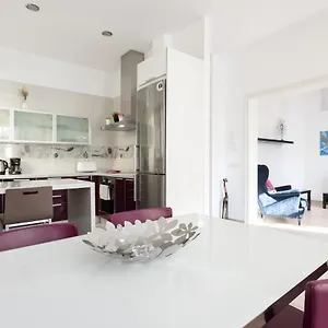 https://home2book-center-design-apartment-santa-cruz.tenerifehoteles.net